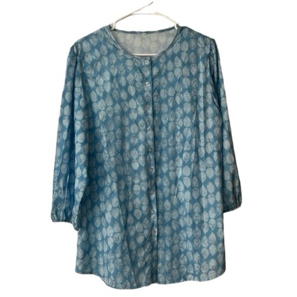 Women’s top size M